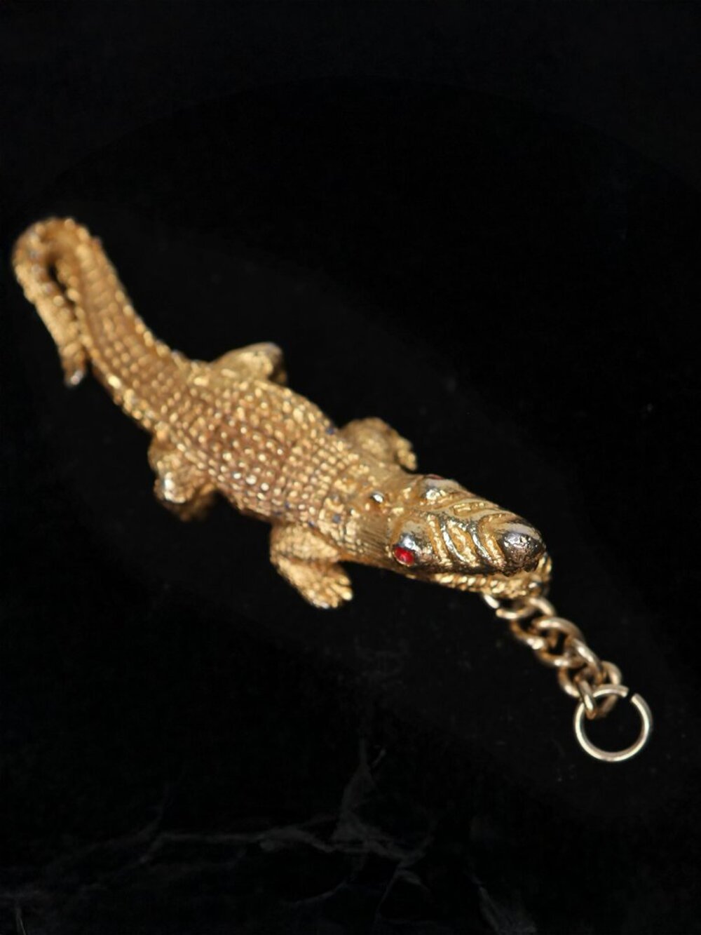 Vintage Gold Tone Alligator Crocodile Pendant Charm Red Rhinestone Eyes Thailand - Picture 3 of 6